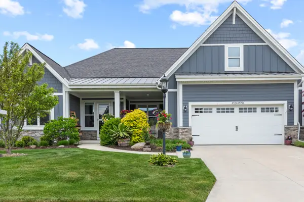N119W5754 James Cir, Cedarburg, WI 53012