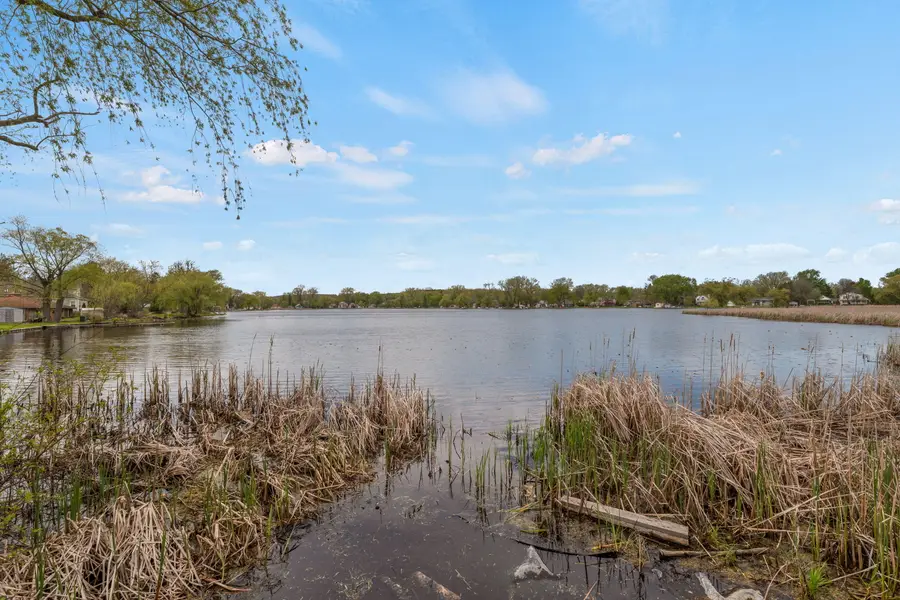 3431 S Shore Dr, Richfield, WI 53033 - #2