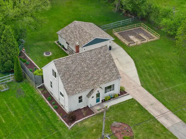 8076 N 45th St, Brown Deer, WI 53223