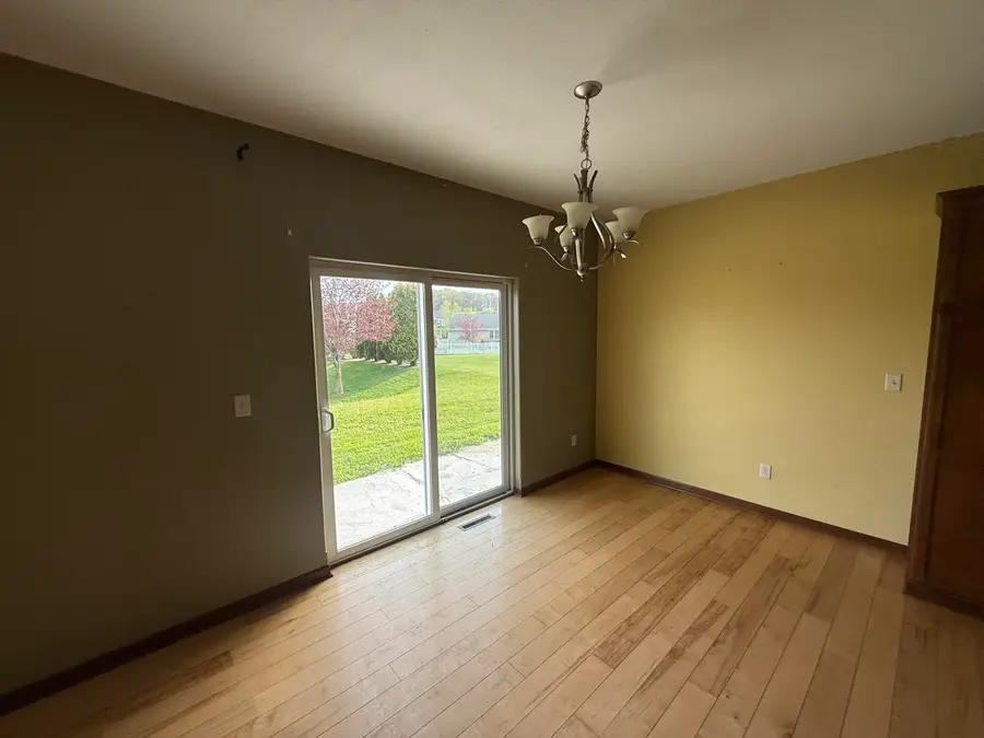 1203 Hazelcrest Dr, Watertown, WI 53094 - #3