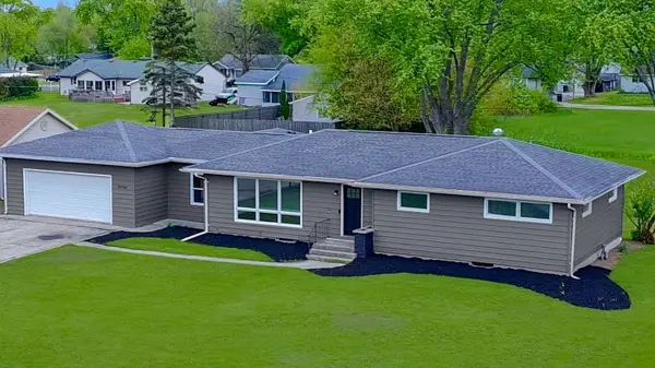 35728 90th Pl, Randall, WI 53181