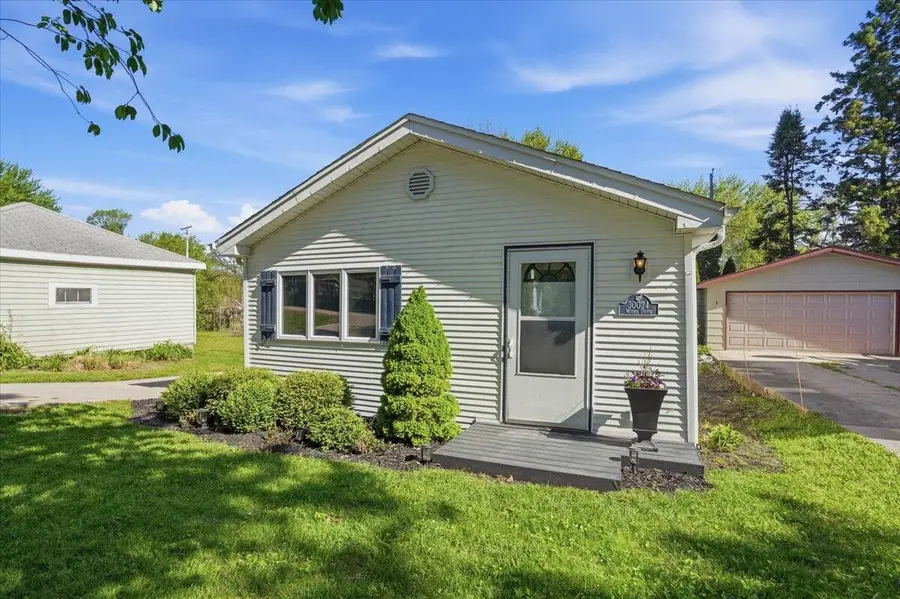 30024 Mound Dr, Burlington, WI 53105 - #2