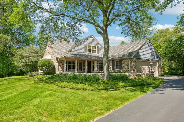 1260 Lakeside Dr, Elm Grove, WI 53122