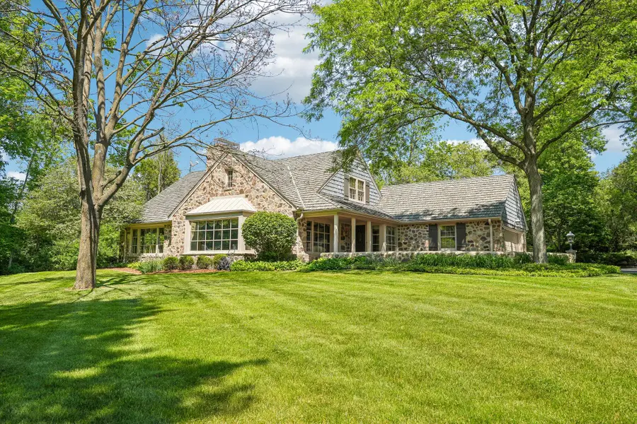 1260 Lakeside Dr, Elm Grove, WI 53122 - #2