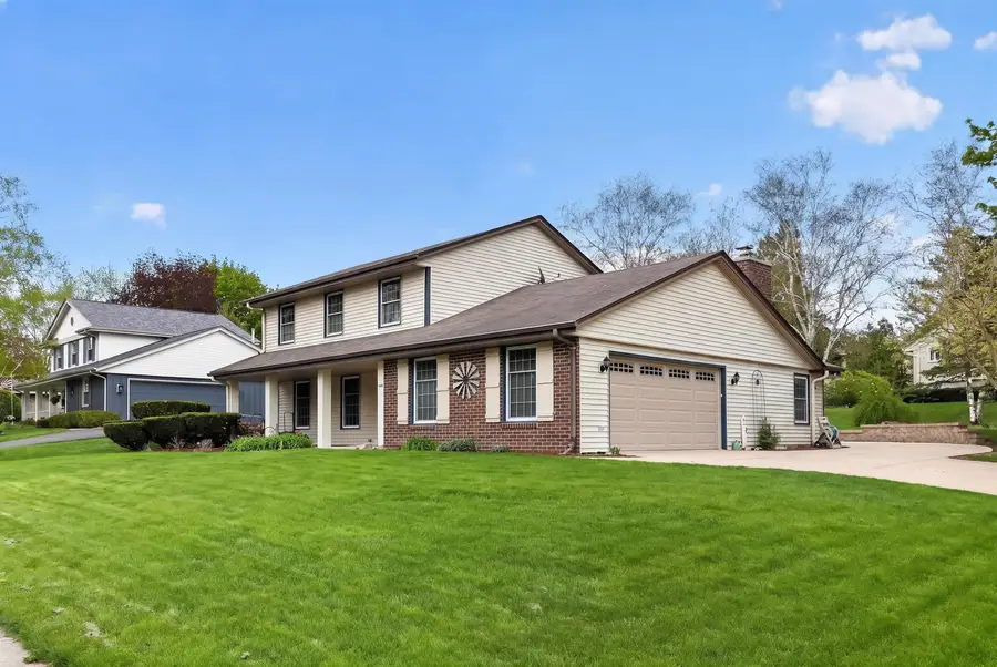 517 Cambridge Ave, Waukesha, WI 53188 - #2