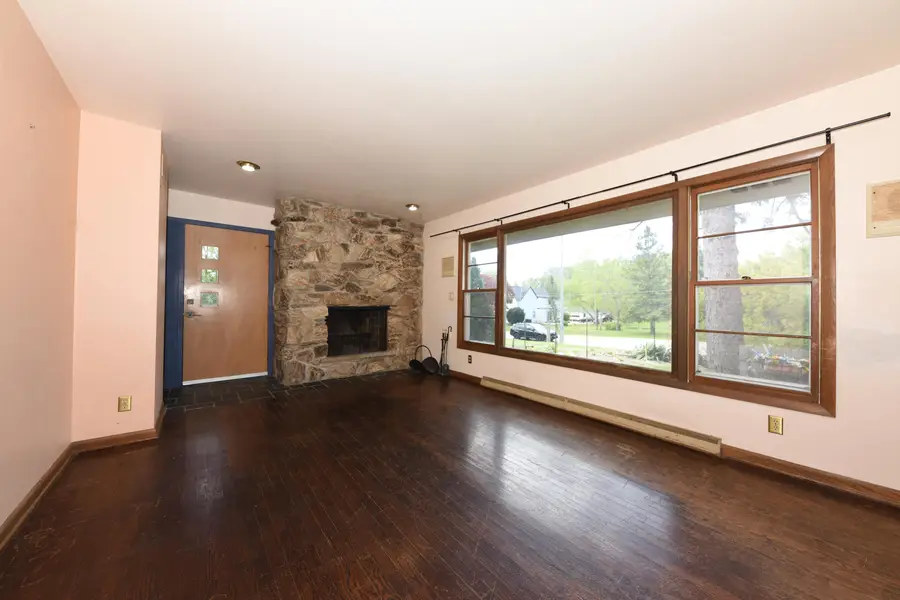 N48W16806 Lisbon Rd, Menomonee Falls, WI 53051 - #2