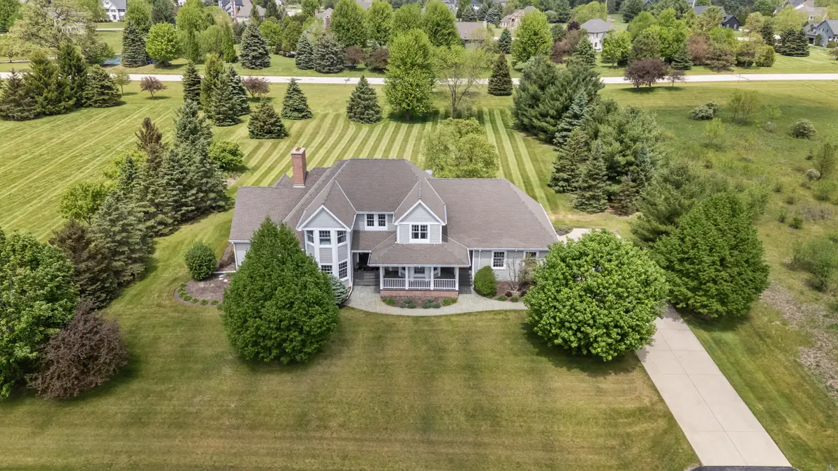 N61W29060 Parkside Pl, Merton, WI 53029 - #1