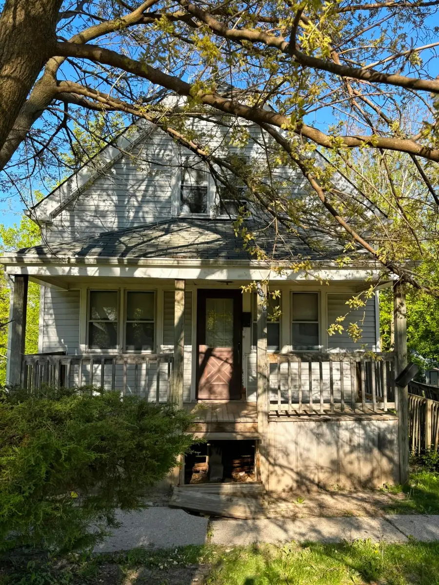 4858 N 54th St, Milwaukee, WI 53218 - #2