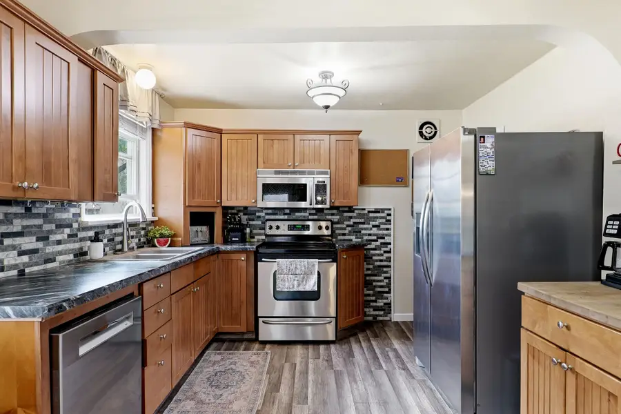 3634 Koehler Dr, Sheboygan, WI 53083 - #2