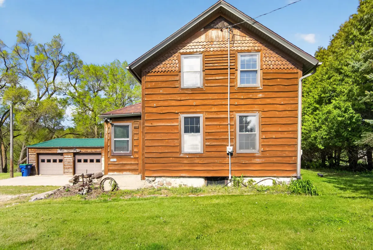 5761 County Hwy W, Addison, WI 53002 - #1