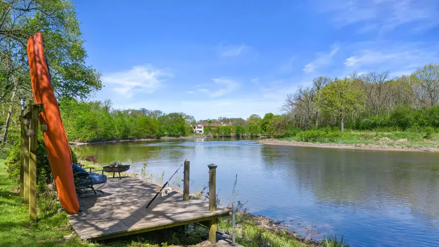 1008 W Eula Ct, Glendale, WI 53209 - #2
