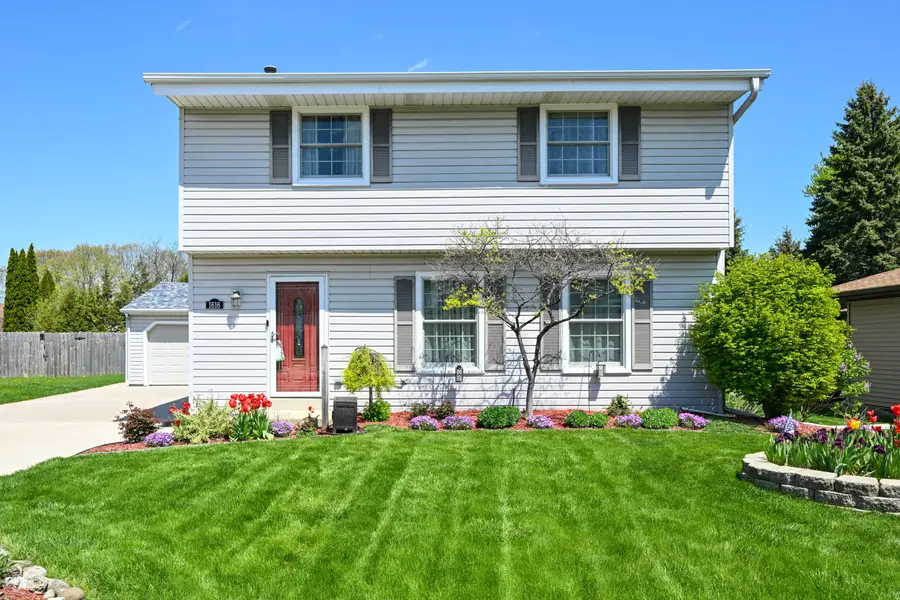 1616 Clark Ct, South Milwaukee, WI 53172 - #2