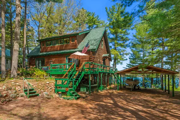 W13490 S Pleasant Rd, Coloma, WI 54964