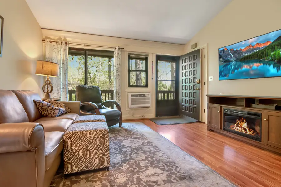 403 Deerpath W, Fontana, WI 53125 - #3
