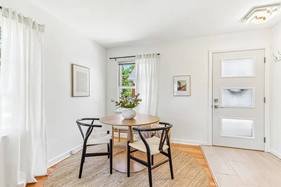 195 W Warnimont Ave, Milwaukee, WI 53207 - #2