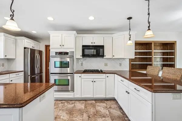 N61W29595 S Woodfield Rd, Merton, WI 53029