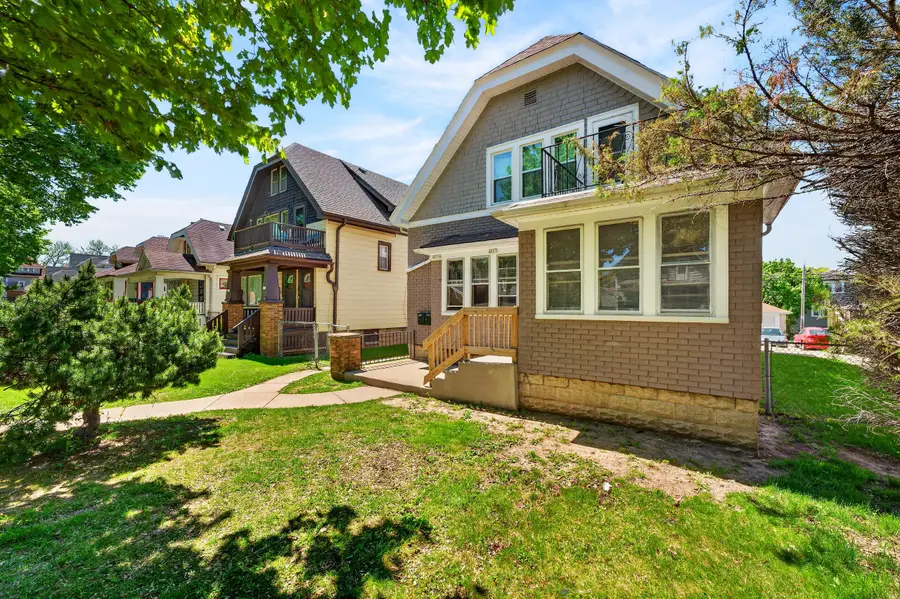 4057 N 17th St, Milwaukee, WI 53209 - #3