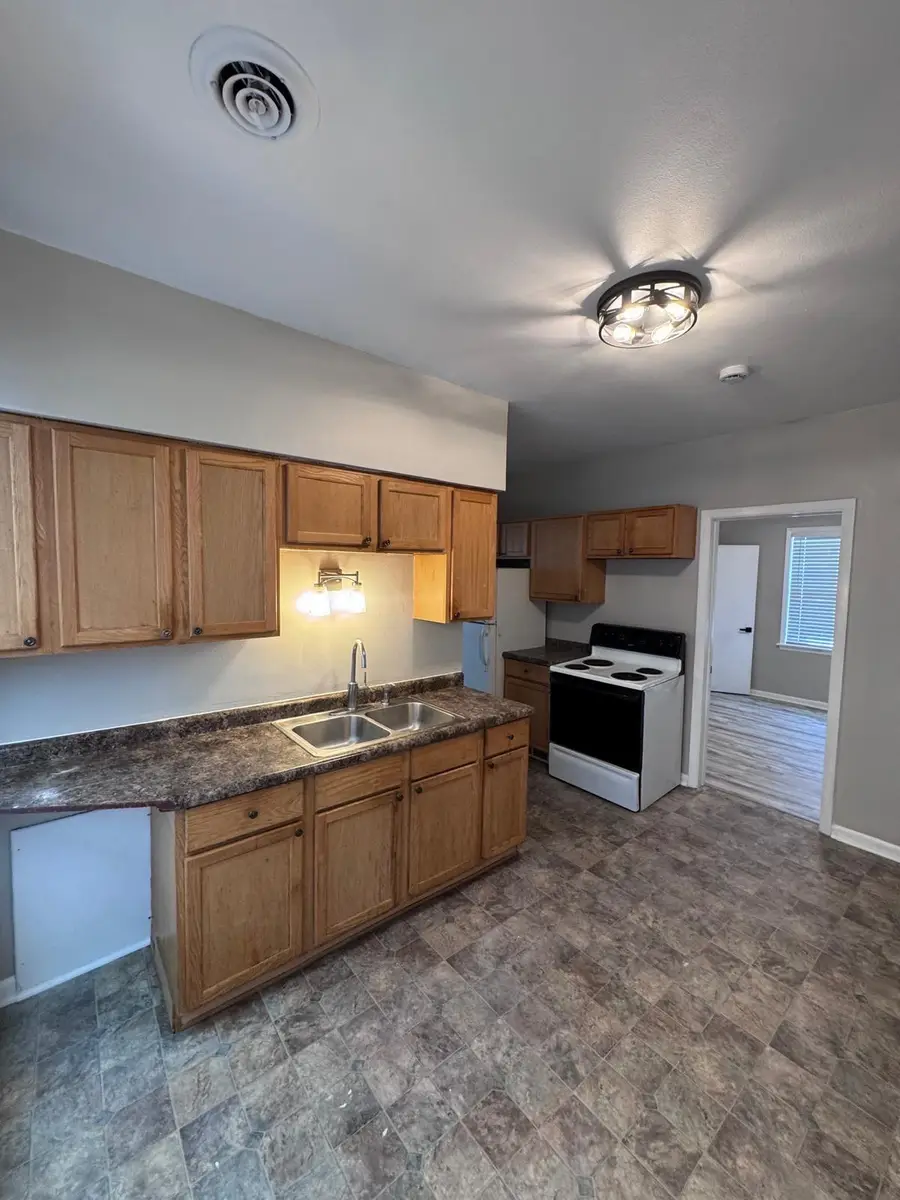 8726 W Mitchell St, West Allis, WI 53214 - #2