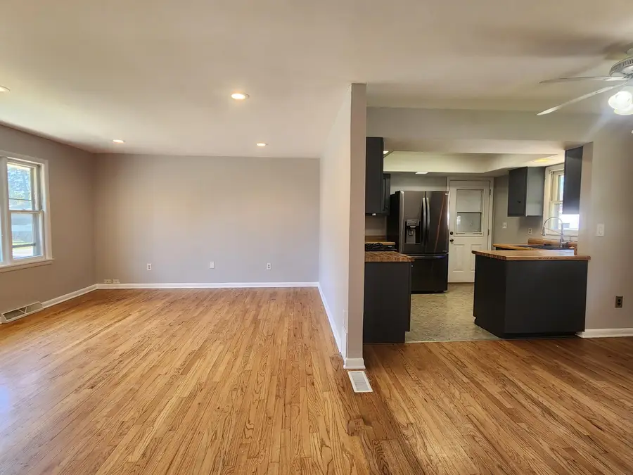 W1326 Honeysuckle Rd, Bloomfield, WI 53128 - #2