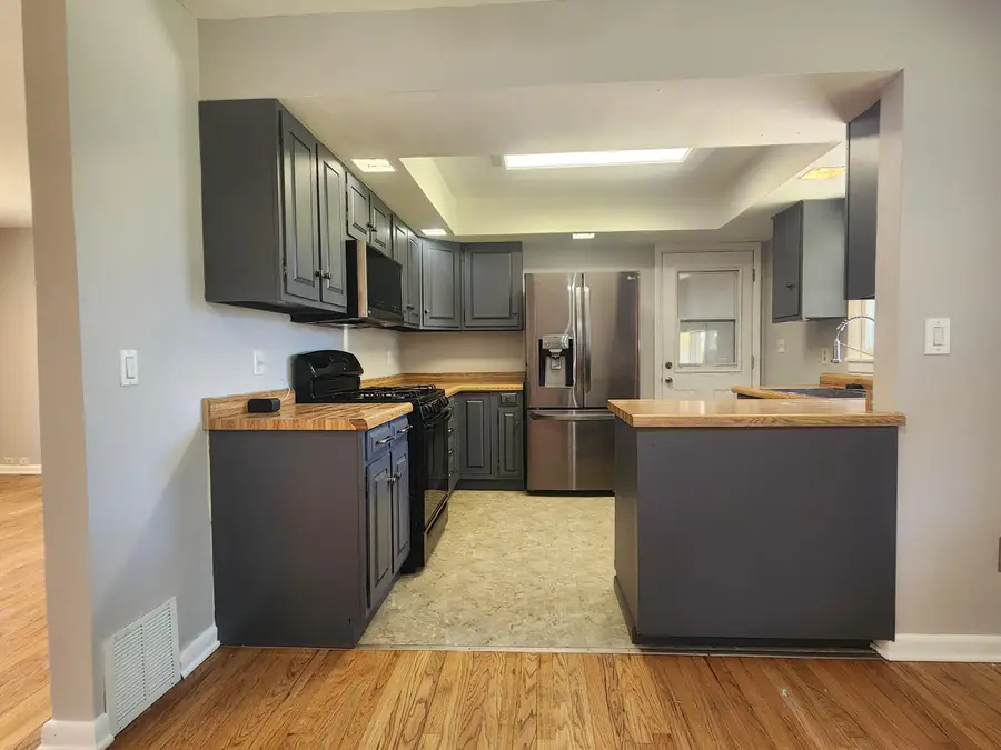 W1326 Honeysuckle Rd, Bloomfield, WI 53128 - #3