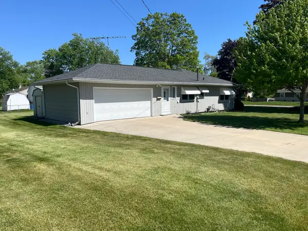 616 Rohda Dr, Waterford, WI 53185