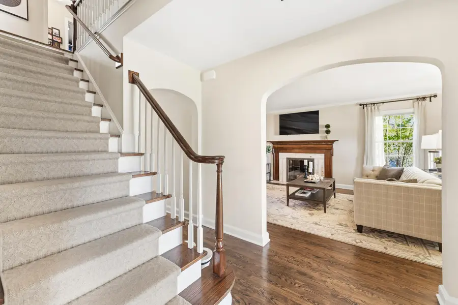 4635 N Wildwood Ave, Whitefish Bay, WI 53211 - #3