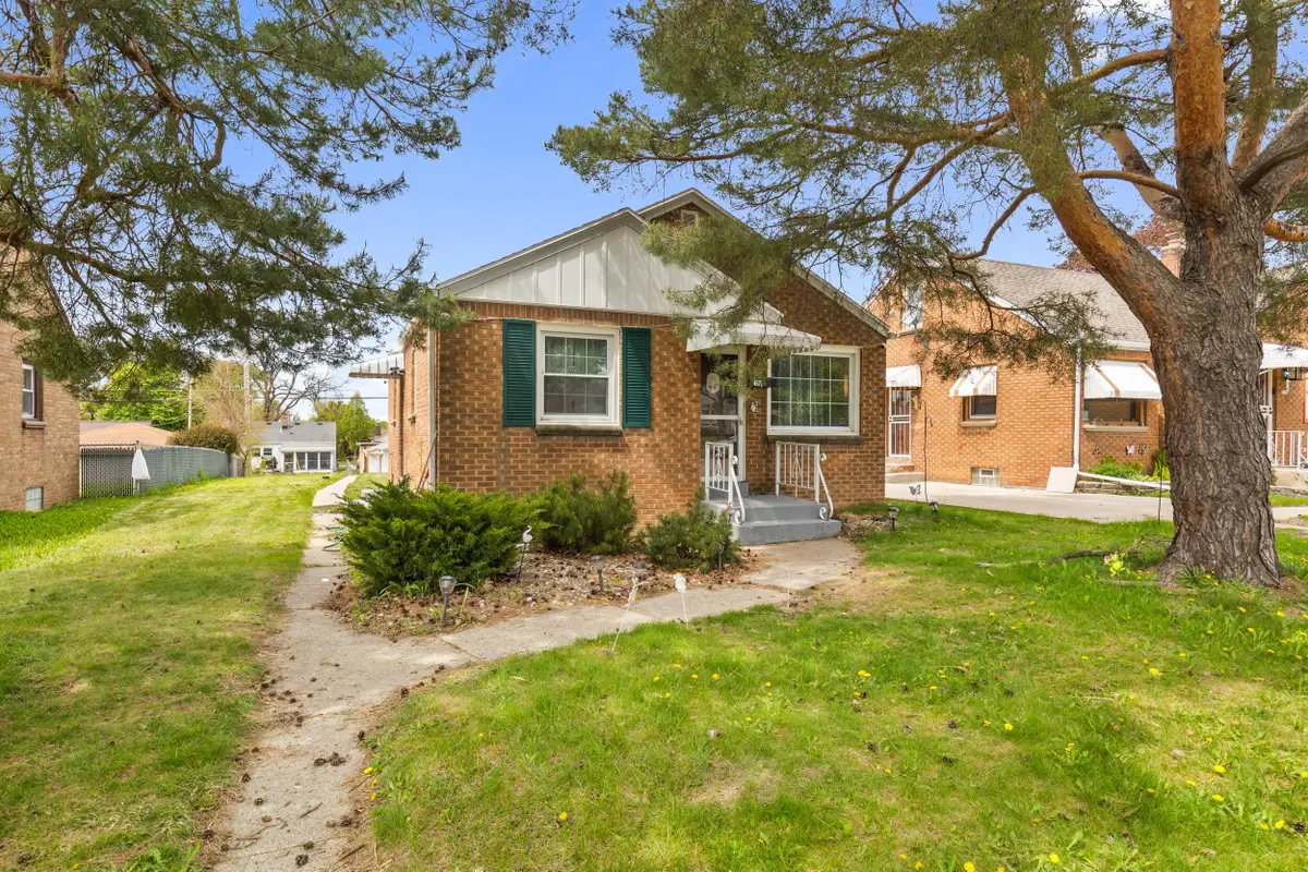 4571 S Howell Ave, Milwaukee, WI 53207 - #1
