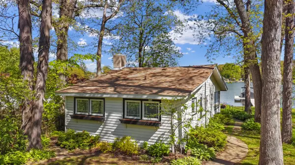 354 Indian Point Rd, Twin Lakes, WI 53181