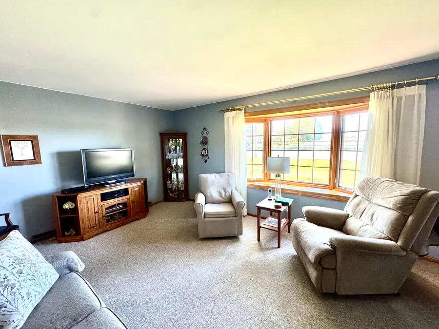 N96W19827 County Line Rd, Menomonee Falls, WI 53051 - #2