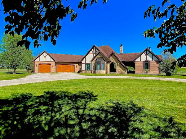 N7008 Lap Rd, Taycheedah, WI 53057