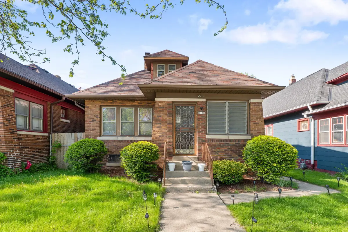 1128 W Capitol Dr, Milwaukee, WI 53206 - #1