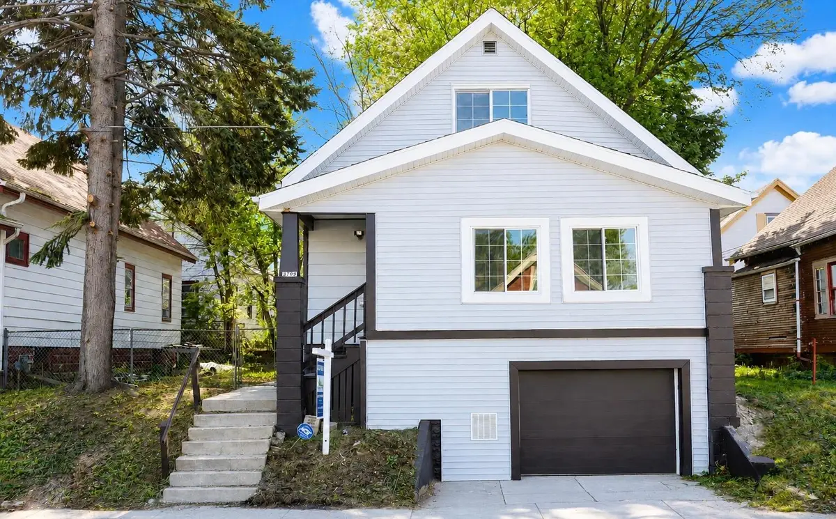 3709 N 2nd Ln, Milwaukee, WI 53212 - #1