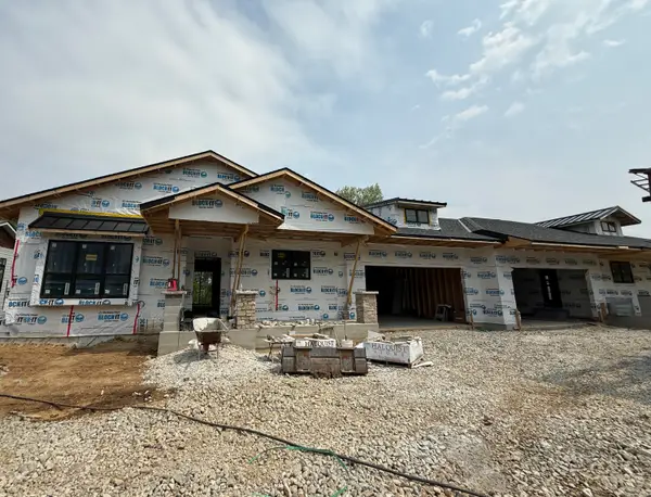 W389N7104 Pennsylvania St, Oconomowoc, WI 53066