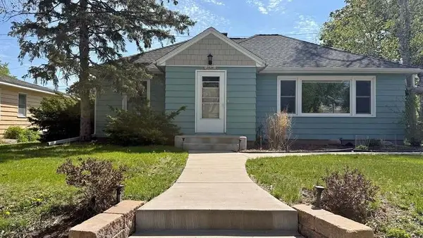 2525 Sunrise Dr, La Crosse, WI 54601
