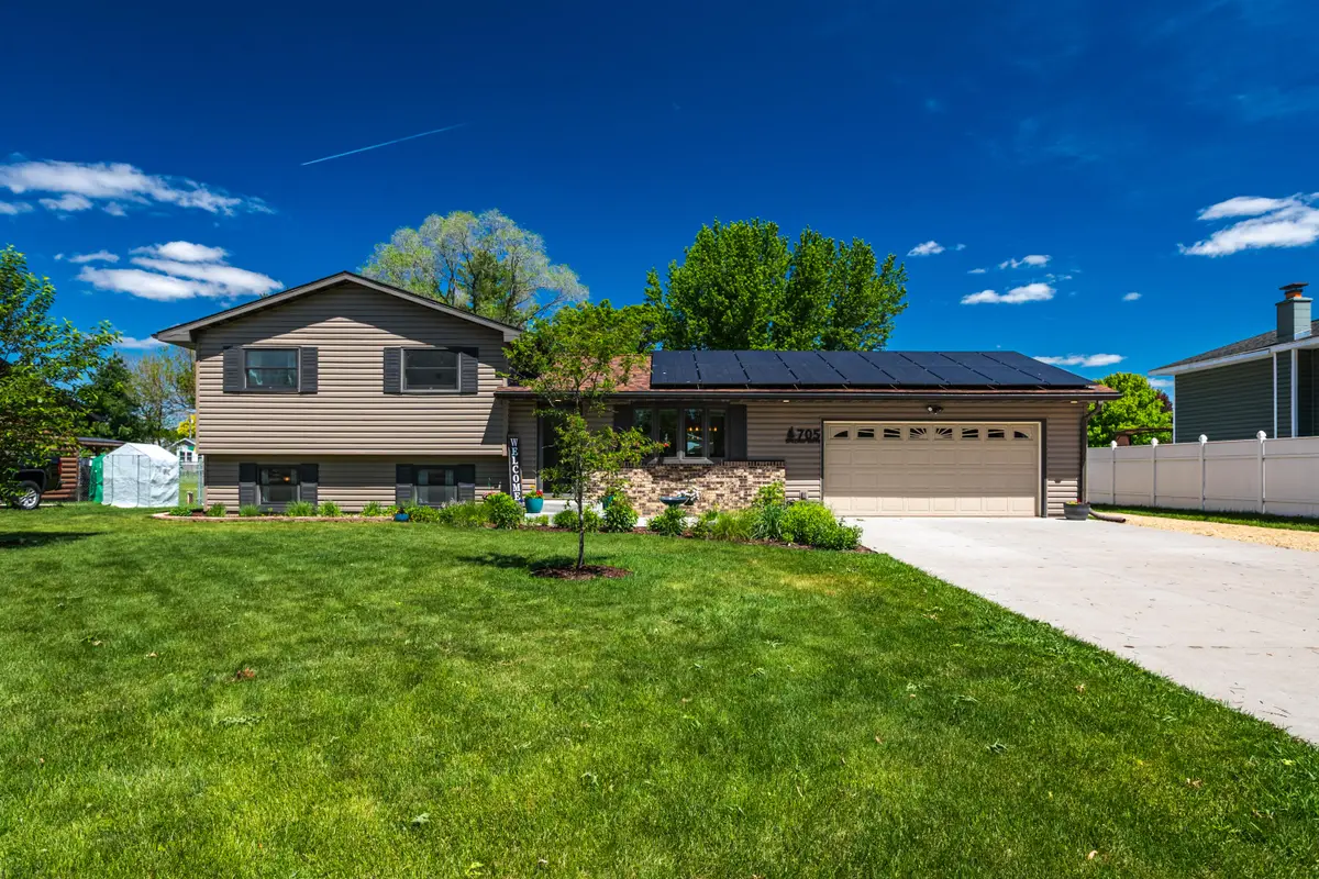 705 Spillway Dr, La Crosse, WI 54603 - #1