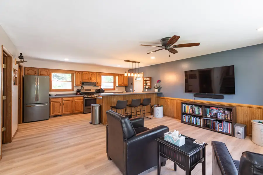 705 Spillway Dr, La Crosse, WI 54603 - #2