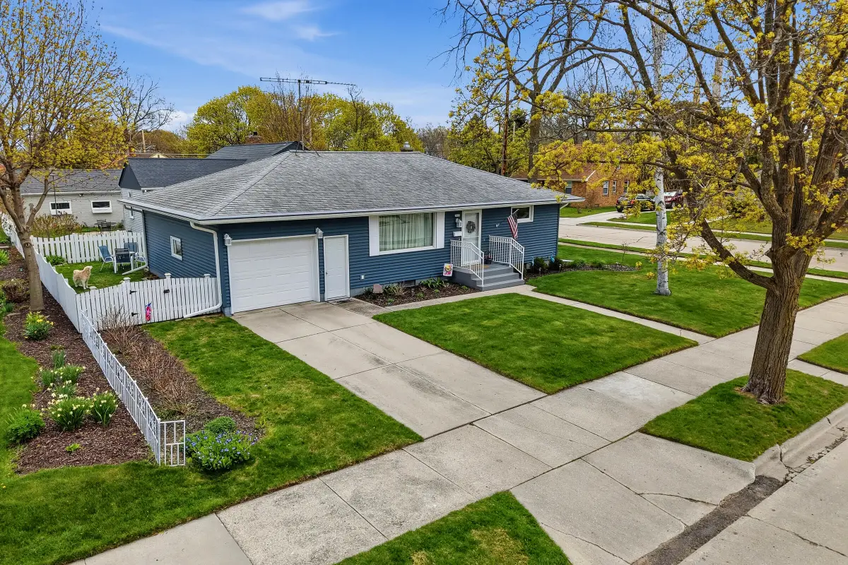 2825 S 7th St, Sheboygan, WI 53081 - #1