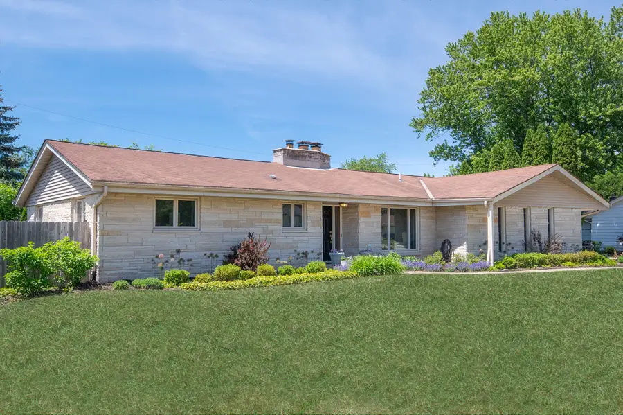1631 N Pine St, Grafton, WI 53024 - #3
