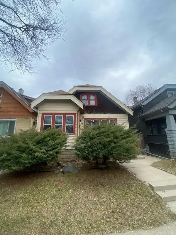 3128 N 41st St, Milwaukee, WI 53216