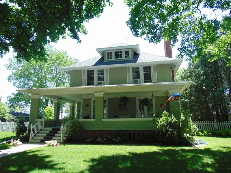 19 Eastman St, Plymouth, WI 53073 - #1