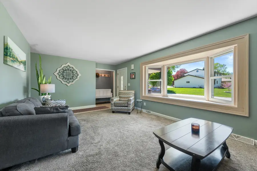 5358 Mulberry Dr, Greendale, WI 53129 - #3