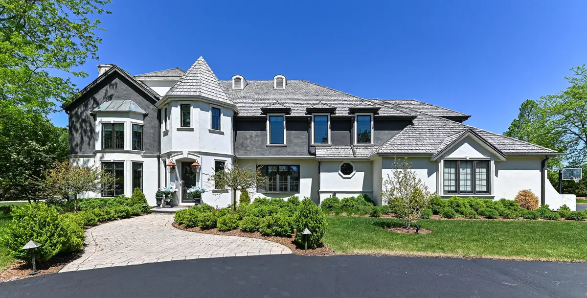 134 E Trillium Ct, Mequon, WI 53092 - #1