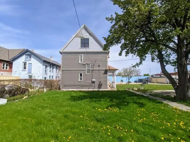 2329 N Vel R Phillips Ave, Milwaukee, WI 53212 - #3