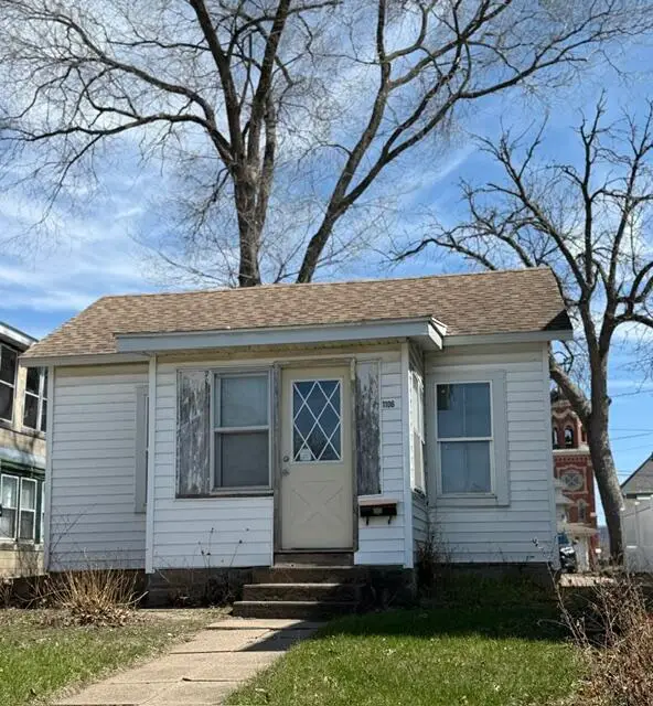 1106 Rose St, La Crosse, WI 54603