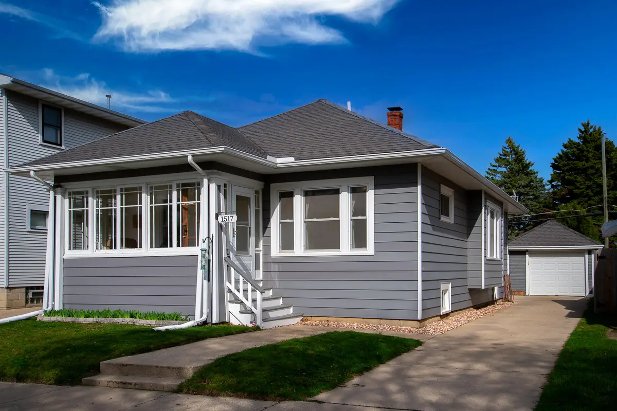 1517 West Lawn Ave, Racine, WI 53405 - #1