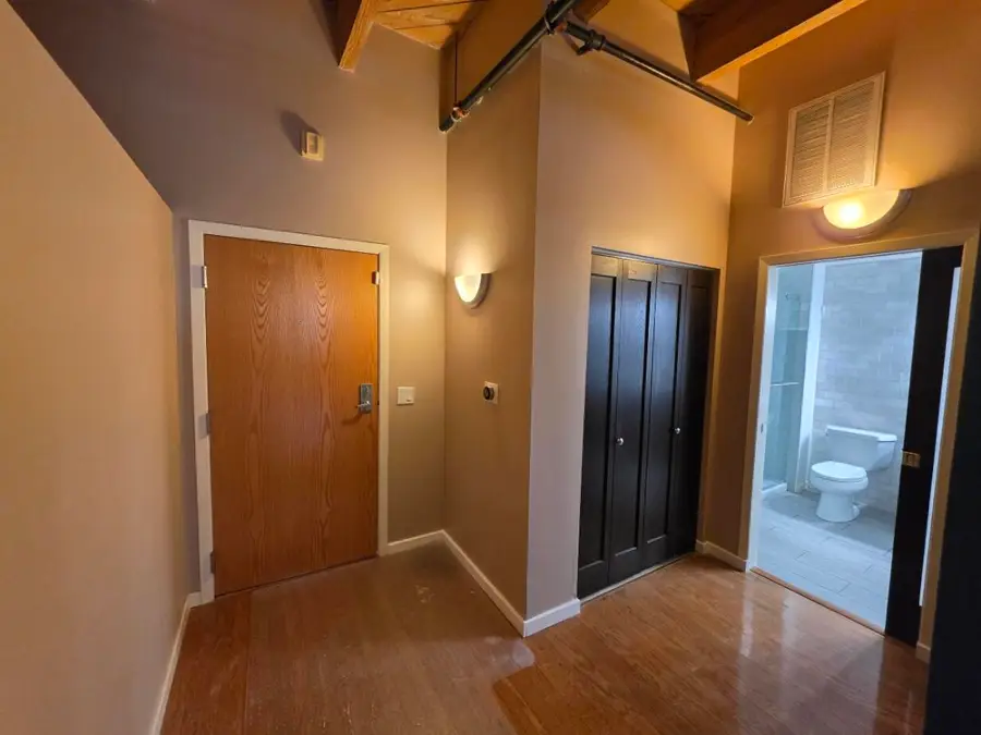234 E Reservoir Ave, Milwaukee, WI 53212 - #2