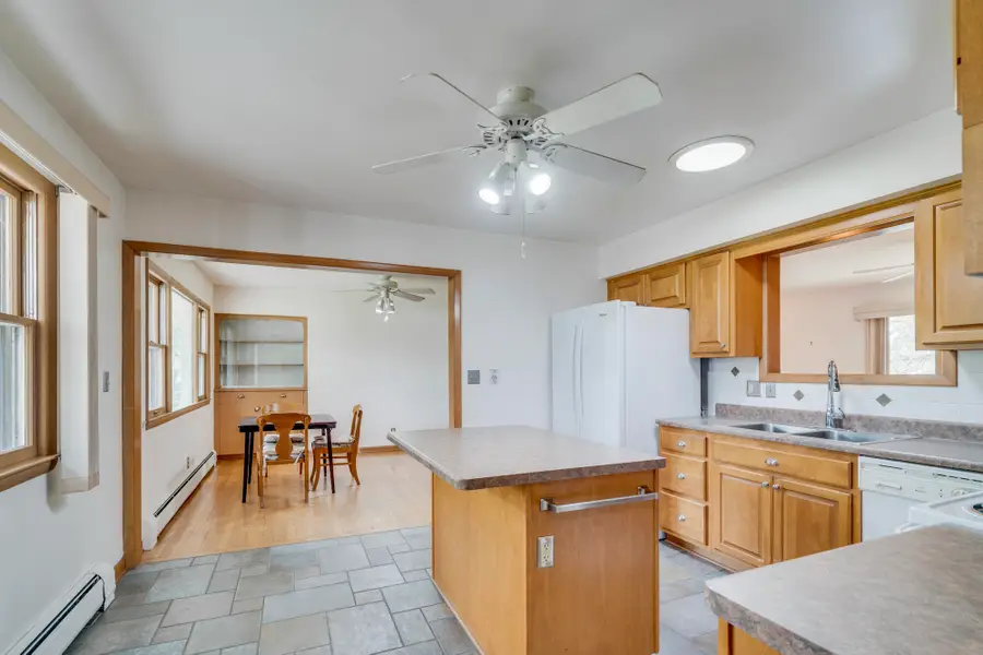 4129 86th St, Pleasant Prairie, WI 53142 - #2