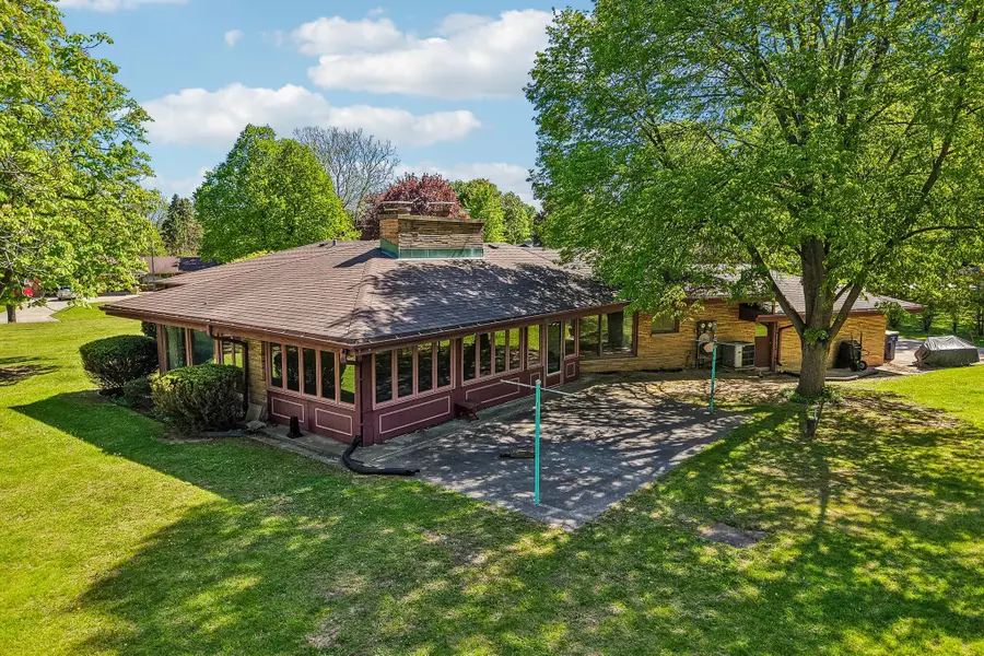 11738 W Hayes Ave, West Allis, WI 53227 - #2