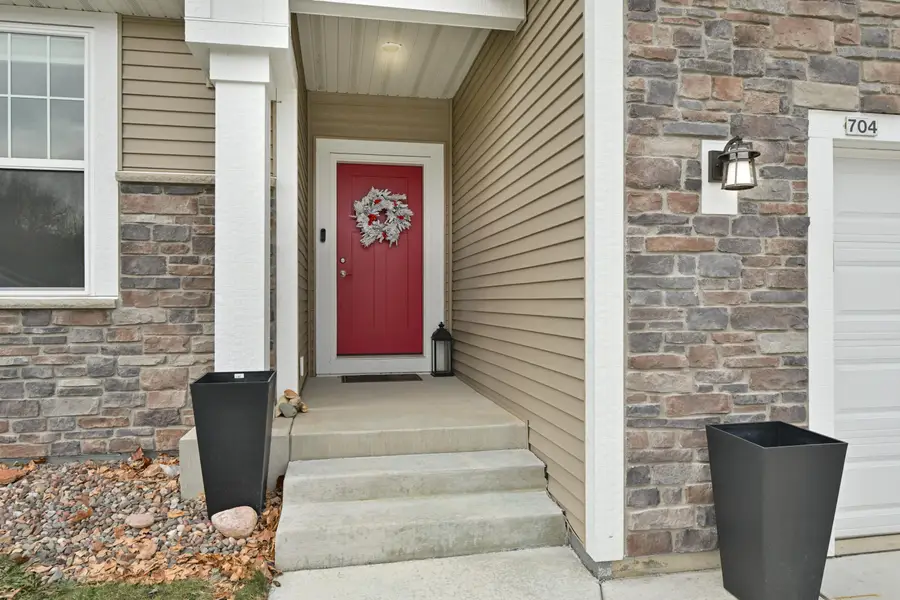 704 River Ridge Dr, Waterford, WI 53185 - #2