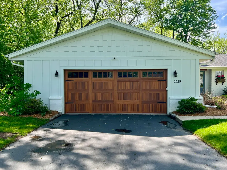 2525 Tilton Ln, Brookfield, WI 53045 - #2